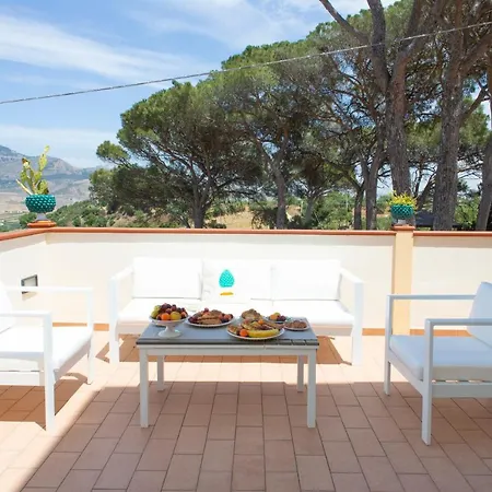Holiday home Feudo Giglio Country Charme *